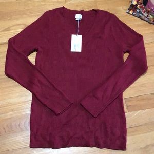 NWT V-neck Wine-colored Top